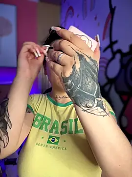 Snapshot of Megaan__More chatting on December 4, 2:21 am Megaan More online show from December 4, 2:21 am