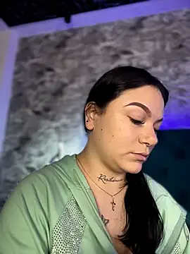 Snapshot of Megaan__More chatting on November 24, 2:11 am Megaan More online show from November 24, 2:11 am