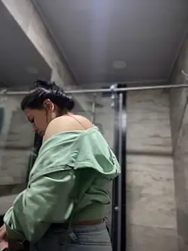 Snapshot of Megaan__More chatting on October 5, 2:02 am Megaan More online show from October 5, 2:02 am