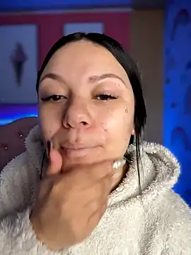 Snapshot of Megaan__More chatting on December 2, 1:39 am Megaan More online show from December 2, 1:39 am