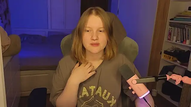 OliviaBlade online show from November 11, 2:34 pm