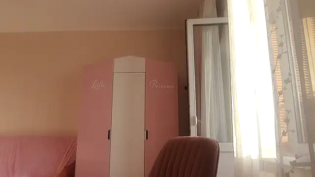 Snapshot of KarelliaStar chatting on September 21, 2:55 pm KarelliaStar online show from September 21, 2:55 pm