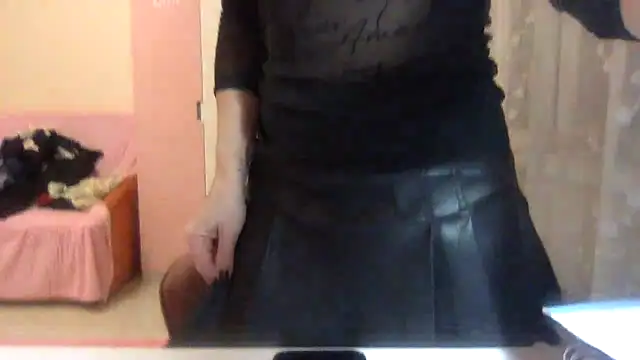 Snapshot of KarelliaStar chatting on October 25, 3:56 pm KarelliaStar online show from October 25, 3:56 pm