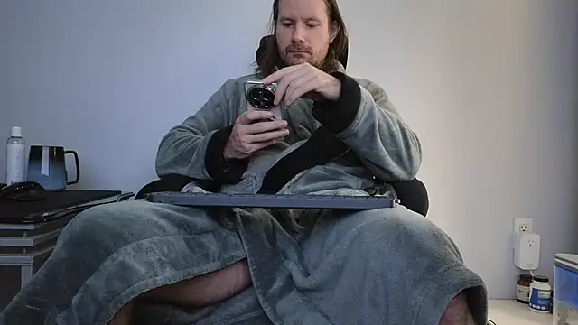 AlbinoAdonis online show from October 3, 5:58 pm