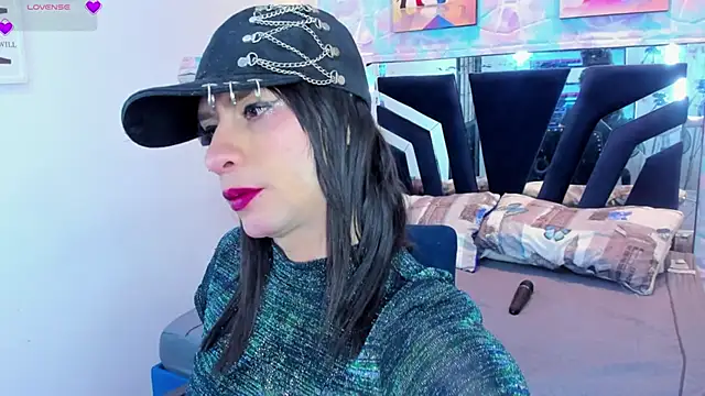 Charlotte Landry   online show from February 5, 4:36 pm