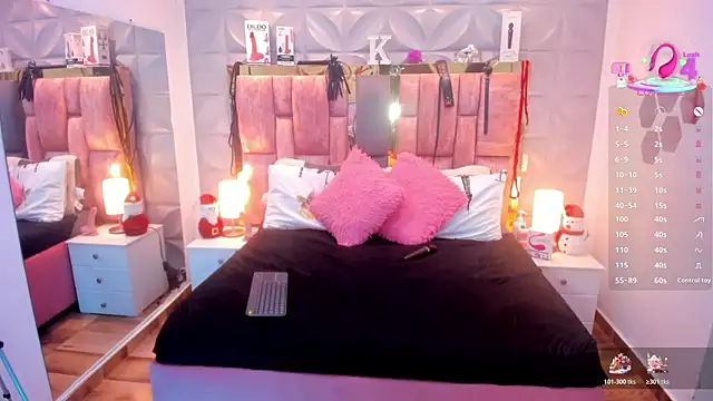 Charlotte Landry   online show from November 14, 3:59 pm