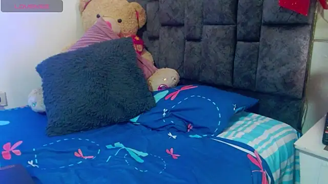 Charlotte Landry   online show from December 17, 7:08 pm