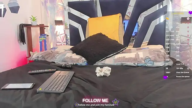 Charlotte Landry   online show from May 25, 5:11 pm