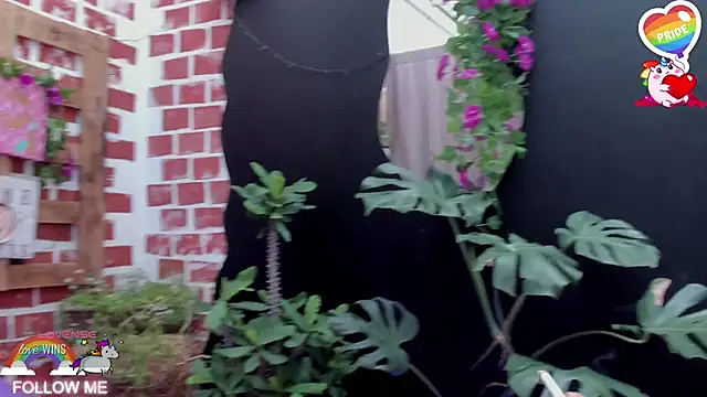 Snapshot of Charlotte_Landry__ chatting on June 20, 3:50 pm Charlotte Landry online show from June 20, 3:50 pm