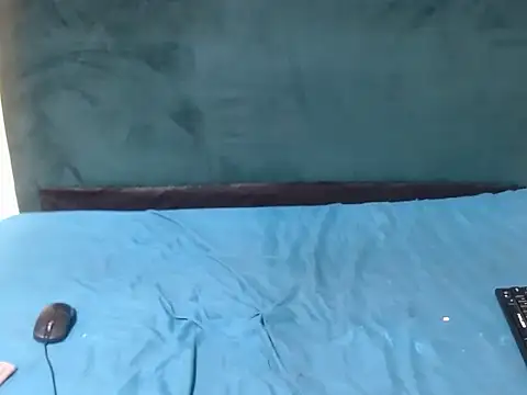 Snapshot of Freaky-Nicky18 chatting on October 27, 7:15 pm Freaky-Nicky18 online show from October 27, 7:15 pm