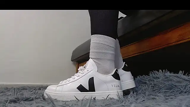 Deysha Garcias online show from December 3, 2:16 pm