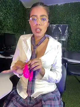 Isabellax21 online show from February 20, 11:39 pm