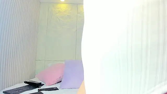 Isabellax21 online show from October 15, 4:11 am