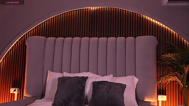 Isabellax21 online show from March 17, 4:15 am