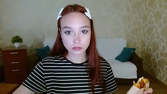 Snapshot of aFoxie chatting on September 14, 9:09 am aFoxie online show from September 14, 9:09 am