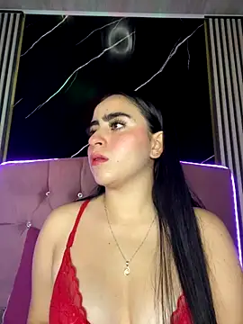 Snapshot of Elha_20 chatting on October 8, 3:30 am Elha 20 online show from October 8, 3:30 am