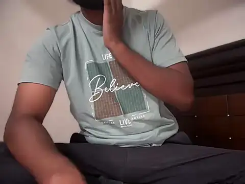 bossyjuicy online show from March 20, 7:48 pm