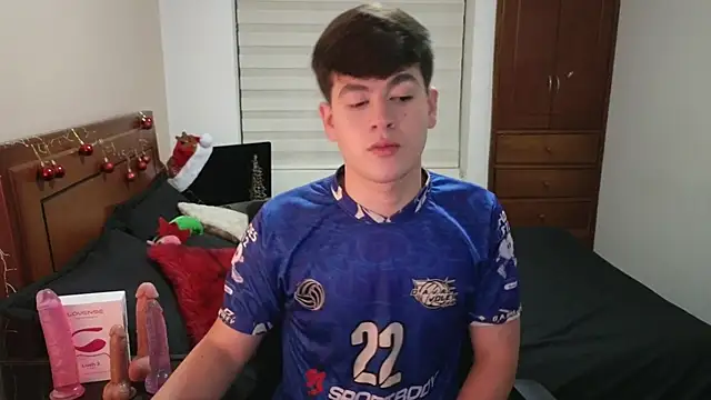 tightncuteass online show from December 14, 1:23 am