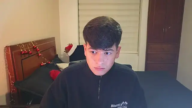 tightncuteass online show from November 27, 12:33 am