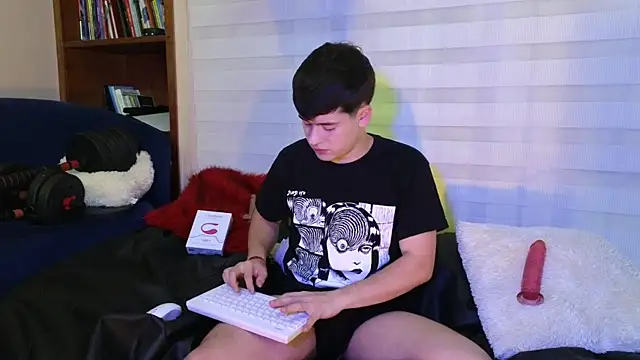 tightncuteass online show from April 28, 2:27 am