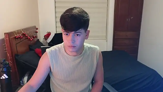 tightncuteass online show from November 22, 11:25 pm