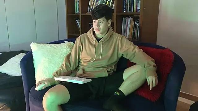 tightncuteass online show from March 20, 2:45 am