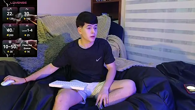 tightncuteass online show from May 13, 12:17 am