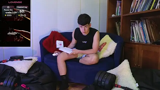 tightncuteass online show from April 22, 6:58 pm