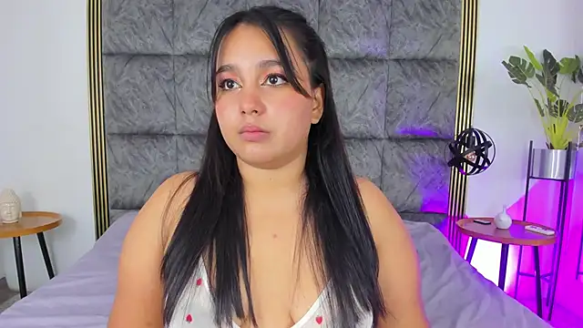 IvannaaVega online show from October 2, 4:27 am
