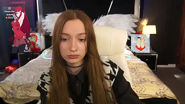 FoxyMayy online show from April 8, 1:12 pm