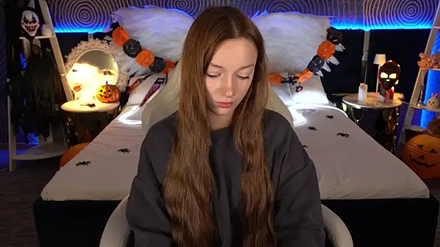 FoxyMayy online show from October 29, 2:16 pm