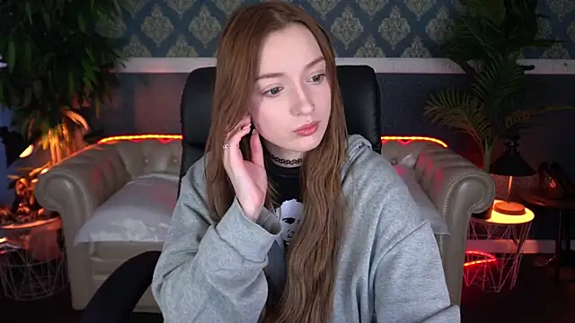 FoxyMayy online show from April 9, 12:55 pm