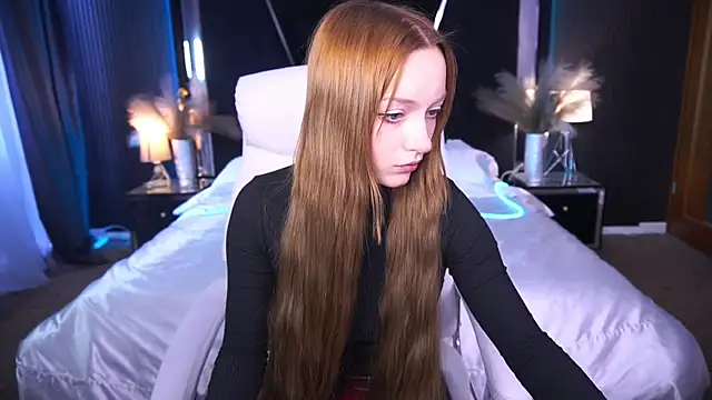 Snapshot of FoxyMayy chatting on October 15, 12:46 pm FoxyMayy online show from October 15, 12:46 pm