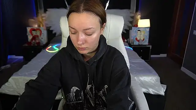 FoxyMayy online show from February 22, 9:11 am