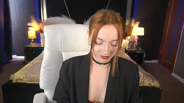 Snapshot of FoxyMayy chatting on July 4, 1:04 pm FoxyMayy online show from July 4, 1:04 pm