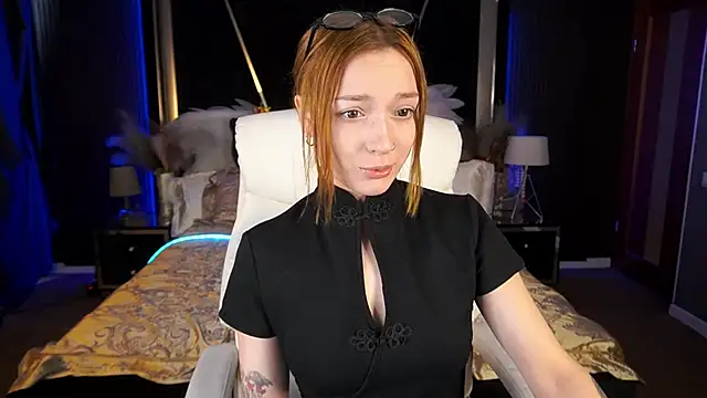 Snapshot of FoxyMayy chatting on June 27, 12:55 pm FoxyMayy online show from June 27, 12:55 pm