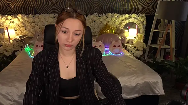 FoxyMayy online show from May 13, 12:34 pm