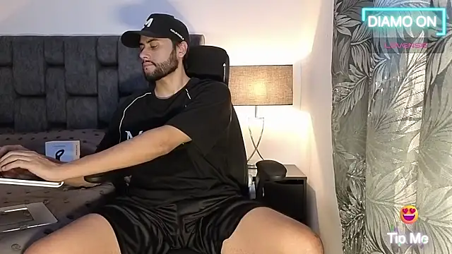 Thomas redcol online show from November 1, 8:57 pm