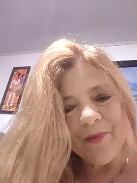 Casandra Cruz online show from October 3, 12:50 pm