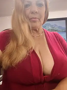 Casandra Cruz online show from October 16, 1:52 pm
