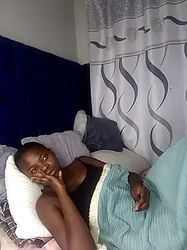 Snapshot of BlackberriesXxx chatting on September 12, 6:18 pm BlackberriesXxx online show from September 12, 6:18 pm