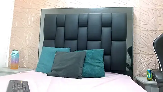 Tinita  online show from November 24, 2:17 pm