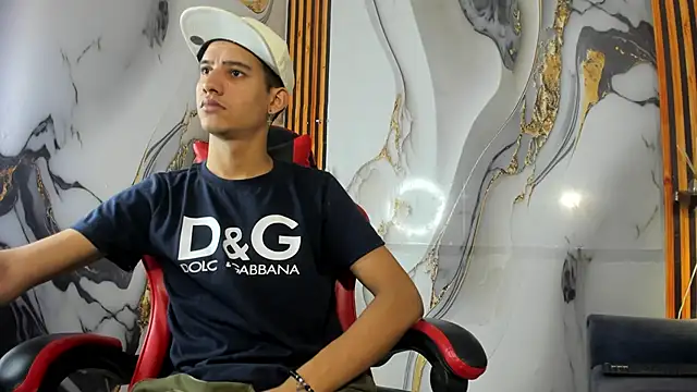 Ken BoySlim online show from September 15, 9:04 pm