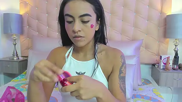 Leslie Bussh  online show from March 31, 11:56 am