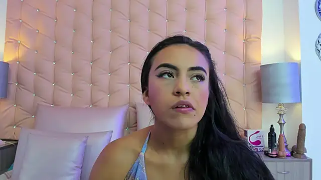 Leslie Bussh  online show from March 22, 1:12 pm