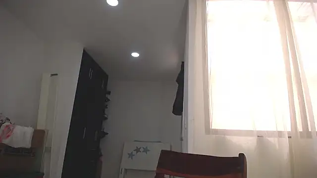 Leslie Bussh  online show from May 14, 2:58 pm