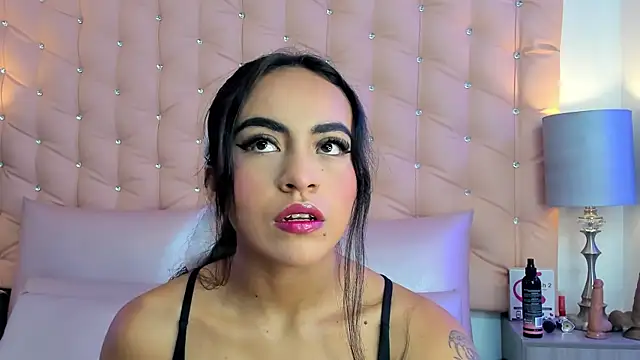 Leslie Bussh  online show from March 10, 12:09 pm