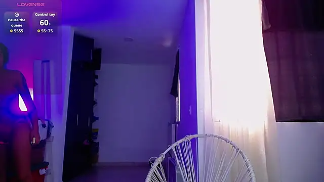 Leslie Bussh  online show from July 10, 3:56 pm