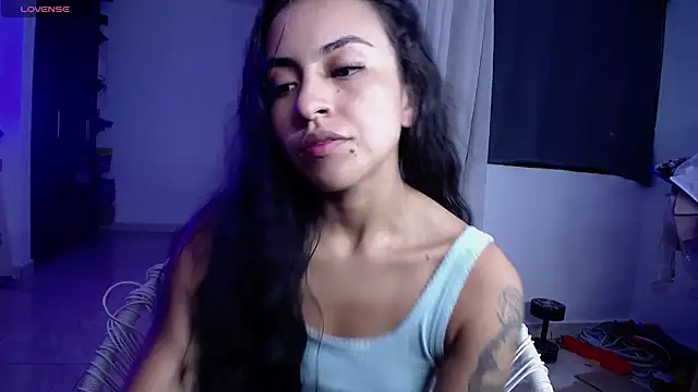 Leslie Bussh  online show from July 8, 11:05 pm