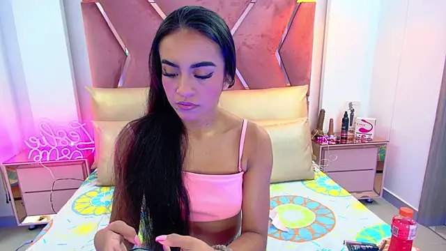 Leslie Bussh  online show from January 18, 11:57 am